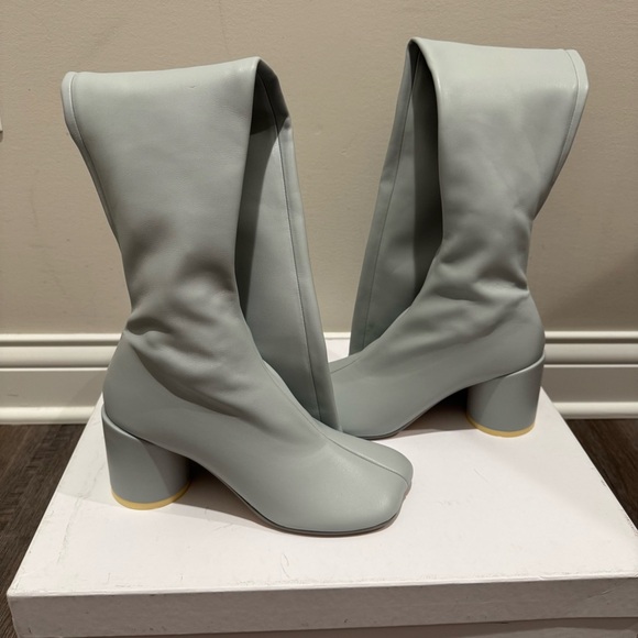 MM6 Maison Margiela Anatomic Thigh High Tabi Shaped Tall Heeled Boot Pearl Blue - Picture 3 of 16